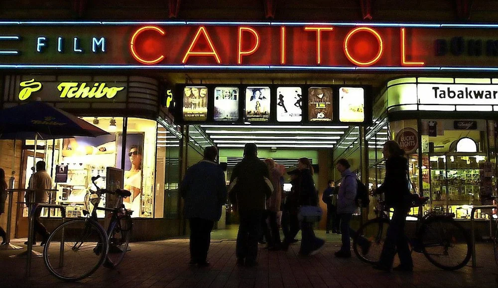 Autor werden – Eingang der Filmbühne Capitol in Leipzig