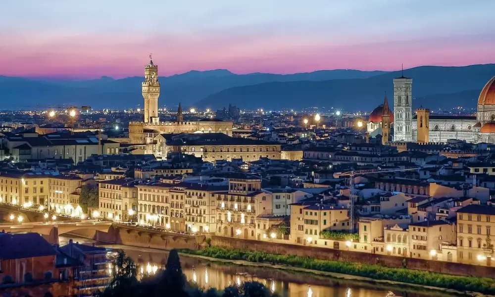 Toskana Wochenschau – Abendpanorama von Florenz mit Dom und Palazzo Vecchio
