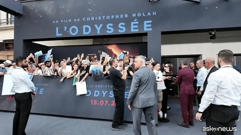 Toskana Wochenschau: Fans bei einer Präsentation von Christopher Nolans Film Die Odyssee