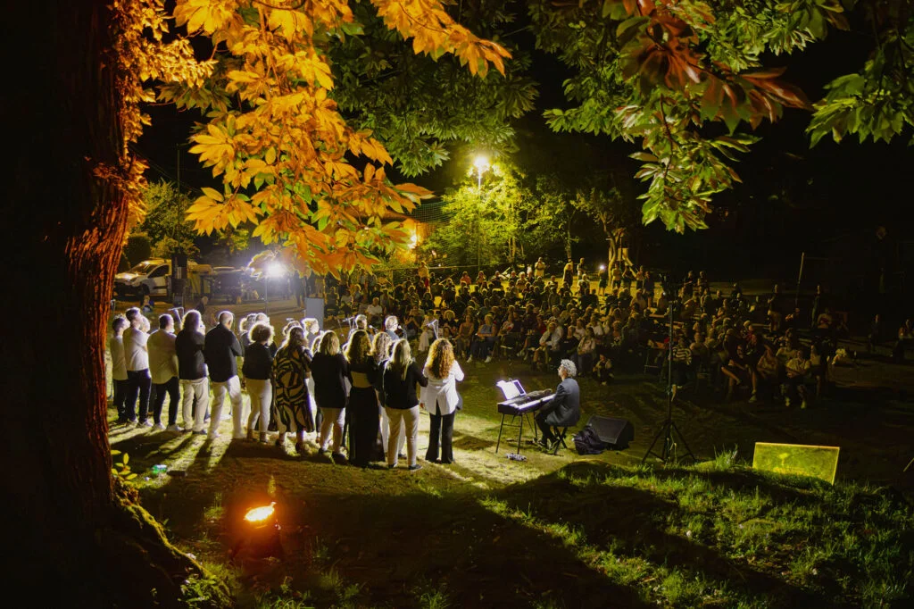 Abendliches Konzert in San Godenzo im Apennin in der Toskana Wochenschau über kleine Orte und besondere Geschichten