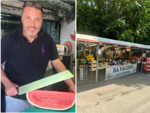 Toskana Wochenschau: Valerio Lo Buono, einer der letzten Cocomerai von Florenz, schneidet eine Wassermelone an seinem historischen Stand an der Certosa