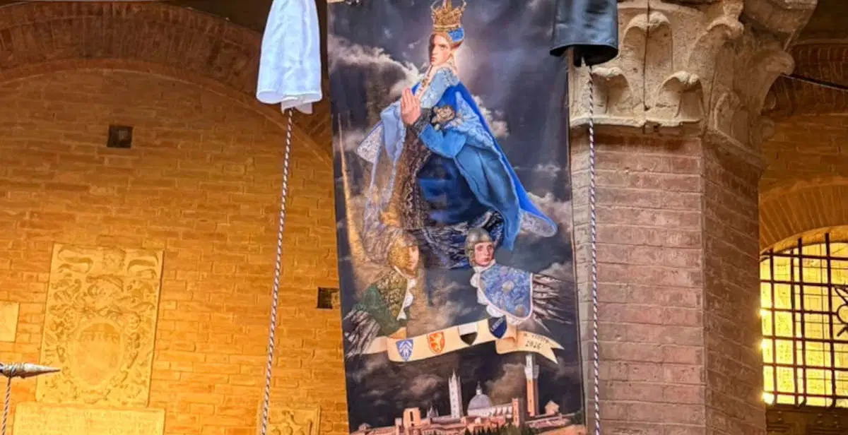 Detail des Drappellone von Teodora Axente bei seiner Präsentation in Siena – Toskana Wochenschau